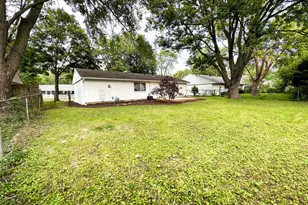 810 Fairoaks Dr, Champaign, IL 61821 - Photo 23