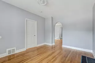 306 E 118th St, Chicago, IL 60628 - Photo 9