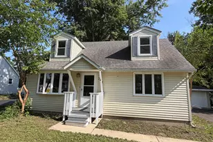 321 Janet Ave, Darien, IL 60561 - Photo 3