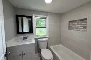 321 Janet Ave, Darien, IL 60561 - Photo 17