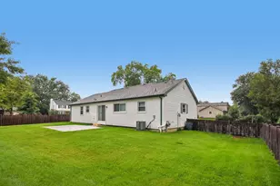 930 Dorncliff Ln, Buffalo Grove, IL 60089 - Photo 29