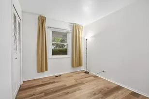 930 Dorncliff Ln, Buffalo Grove, IL 60089 - Photo 21