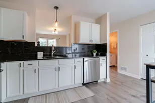 164 Holiday Ln, Hainesville, IL 60073 - Photo 11