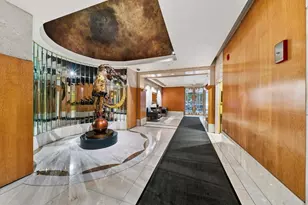 111 E Chestnut St, Chicago, IL 60611 - Photo 3