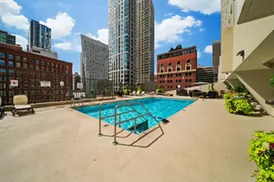 111 E Chestnut St, Chicago, IL 60611 - Photo 17