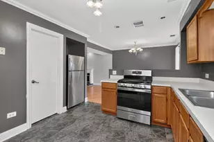 400 S Frontenac St, Aurora, IL 60504 - Photo 7