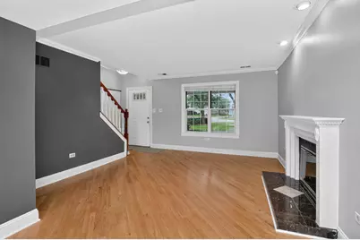 400 S Frontenac Street, Aurora, IL 60504 - Photo 3