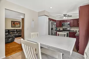 9289 Old Towne Ct, Roscoe, IL 61073 - Photo 17