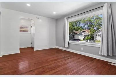 9913 S Parnell Avenue, Chicago, IL 60628 - Photo 3