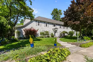 195 Maple Hill Rd, Glencoe, IL 60022 - Photo 1
