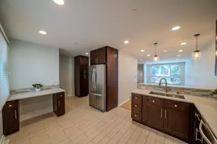 934 E 55th St, Chicago, IL 60615 - Photo 7