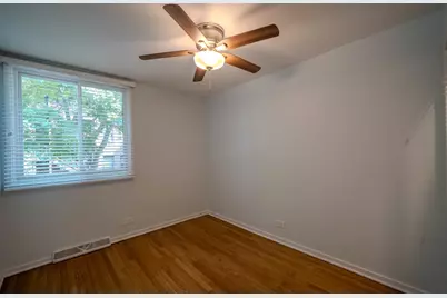 934 E 55th Street, Chicago, IL 60615 - Photo 15