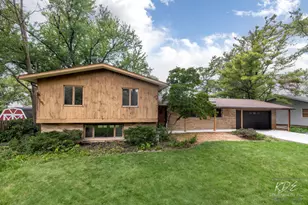 3S664 Delles Rd, Naperville, IL 60563 - Photo 1