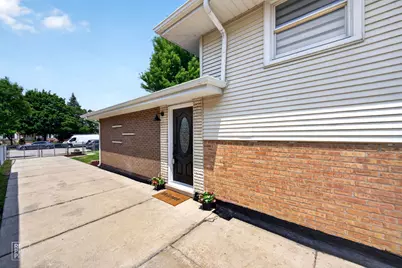7725 Narragansett Avenue, Burbank, IL 60459 - Photo 21