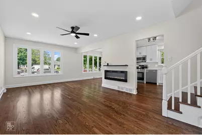 7725 Narragansett Avenue, Burbank, IL 60459 - Photo 5