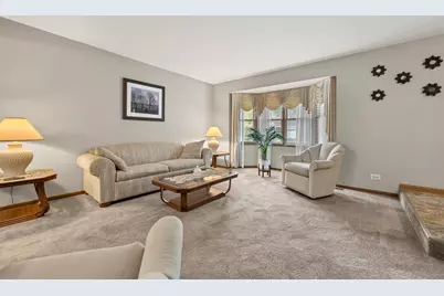 139 S Greenview Avenue, Mundelein, IL 60060 - Photo 7