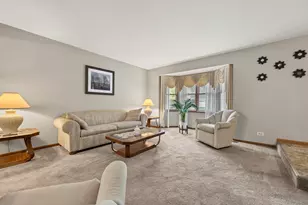 139 S Greenview Ave, Mundelein, IL 60060 - Photo 7