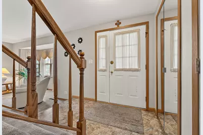 139 S Greenview Avenue, Mundelein, IL 60060 - Photo 5
