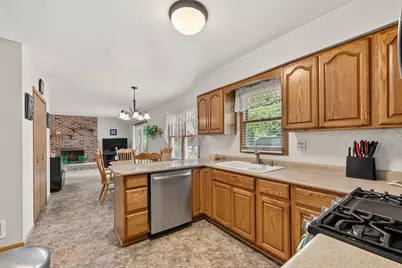 139 S Greenview Avenue, Mundelein, IL 60060 - Photo 11