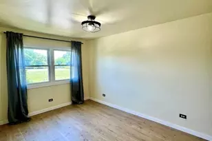 262 Station Dr, Wood Dale, IL 60191 - Photo 15
