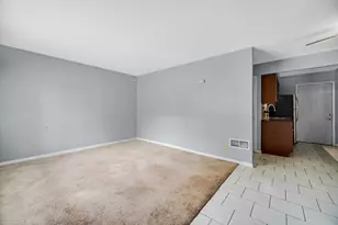 2117 Greengold St, Crest Hill, IL 60403 - Photo 7