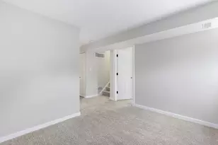 105 Cedarwood Ct, Bolingbrook, IL 60440 - Photo 13