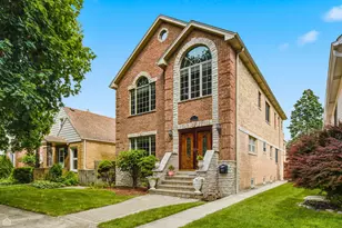 7718 W Farragut Ave, Chicago, IL 60656 - Photo 1