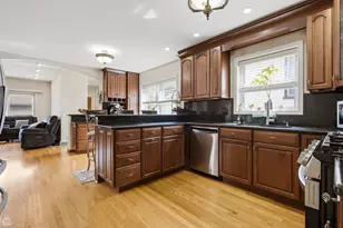 7718 W Farragut Ave, Chicago, IL 60656 - Photo 9