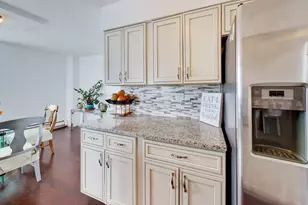 40 N Tower Rd, Oak Brook, IL 60523 - Photo 13