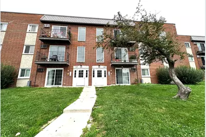 105 W Elk Trail #105, Carol Stream, IL 60188 - Photo 1