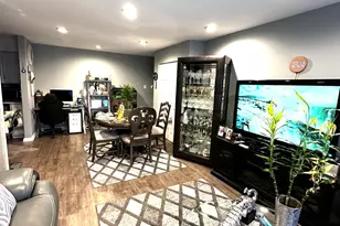 105 W Elk Trail, Carol Stream, IL 60188 - Photo 5