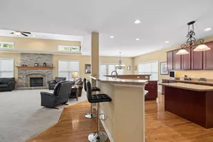 12237 Winterberry Ln, Plainfield, IL 60585 - Photo 9