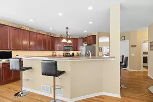 12237 Winterberry Ln, Plainfield, IL 60585 - Photo 7