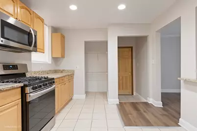 6618 W 19th Street #5, Berwyn, IL 60402 - Photo 3