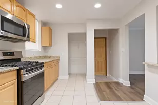 6618 W 19th St, Berwyn, IL 60402 - Photo 3