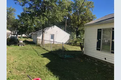 708 E 11th Street, Centralia, IL 62801 - Photo 3