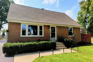 6806 Maple Ct, Bridgeview, IL 60455 - Photo 1