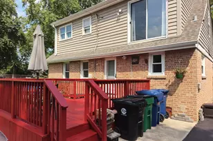6806 Maple Ct, Bridgeview, IL 60455 - Photo 3
