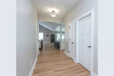 3172 Sun Valley Drive, Kankakee, IL 60901 - Photo 5
