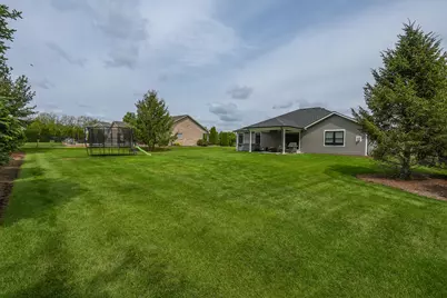 3172 Sun Valley Drive, Kankakee, IL 60901 - Photo 51