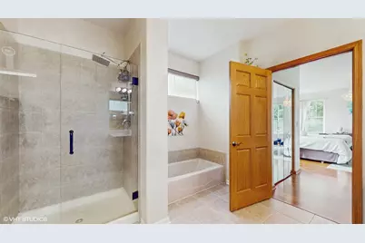 301 W Eagle Court, Waukegan, IL 60087 - Photo 17