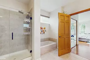 301 W Eagle Ct, Waukegan, IL 60087 - Photo 17