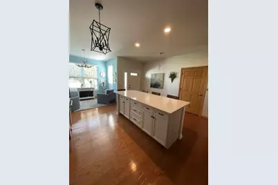 301 W Eagle Court, Waukegan, IL 60087 - Photo 9