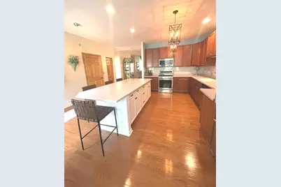 301 W Eagle Court, Waukegan, IL 60087 - Photo 7