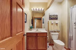 301 W Eagle Ct, Waukegan, IL 60087 - Photo 27