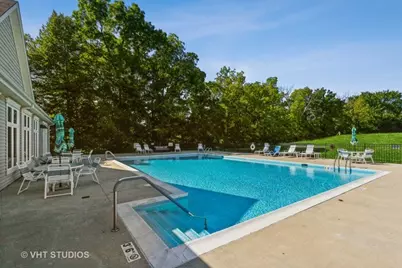 301 W Eagle Court, Waukegan, IL 60087 - Photo 37