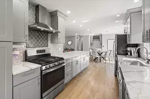 875 Horne Terrace, Des Plaines, IL 60016 - Photo 15