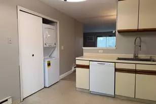 164 S Waters Edge Dr, Glendale Heights, IL 60139 - Photo 7