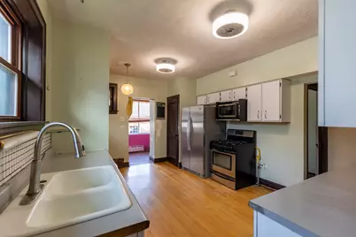 7047 N 26th Parkway, Berwyn, IL 60402 - Photo 9