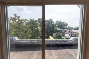 7047 N 26th Pkwy, Berwyn, IL 60402 - Photo 27